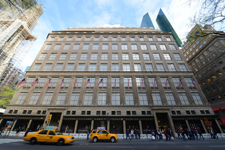Saks Fifth Avenue wants to convert the upper floors of its Manhattan location into a casino.