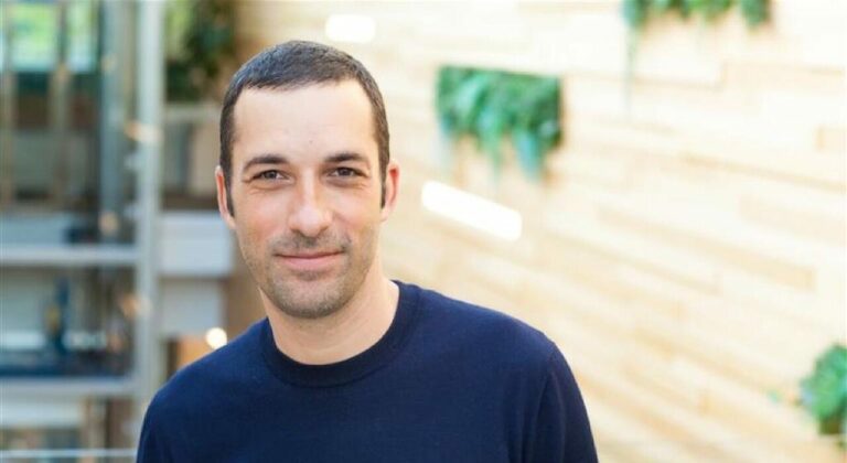 Playtech Live CEO Edo Haitin's Portrait Accompanies His Bonus Q&A About Online Casino Live Dealer Plans