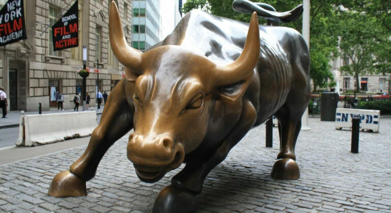 The Wall Street Bull Represents How DraftKings Feels About Online Casino Growth