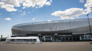Las Vegas Sands wants to turn the Nassau Colliseum into a casino, but a judge says it doesn't hold a valid lease for the property.