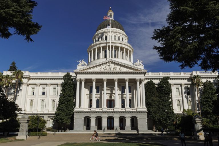 California Sweepstakes Casino Fight Escalates as VGW Mobilizes Players