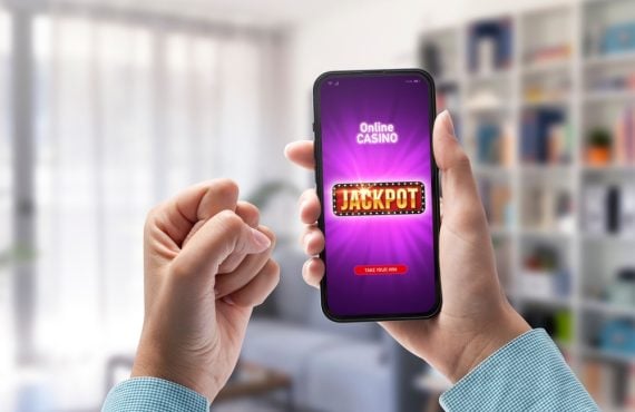 Offshore Betting Site Targets Canadian Soccer Star, River Cree Casino with Fake AI Ads